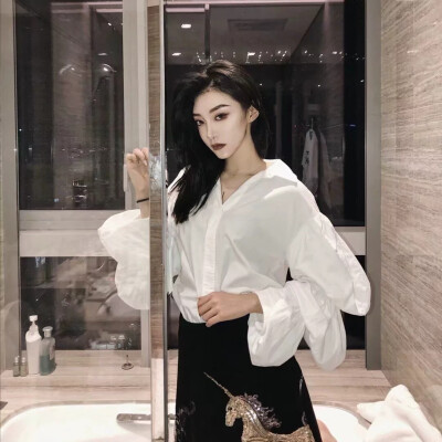御姐头像侧脸