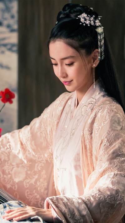 杨颖古装三格图