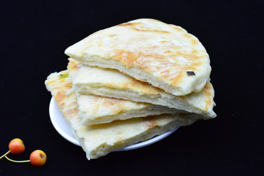 饼 大饼 烤 烤饼 葱花 葱花饼 发面饼 发酵 佐料 樱桃 水果 酸甜 葱花