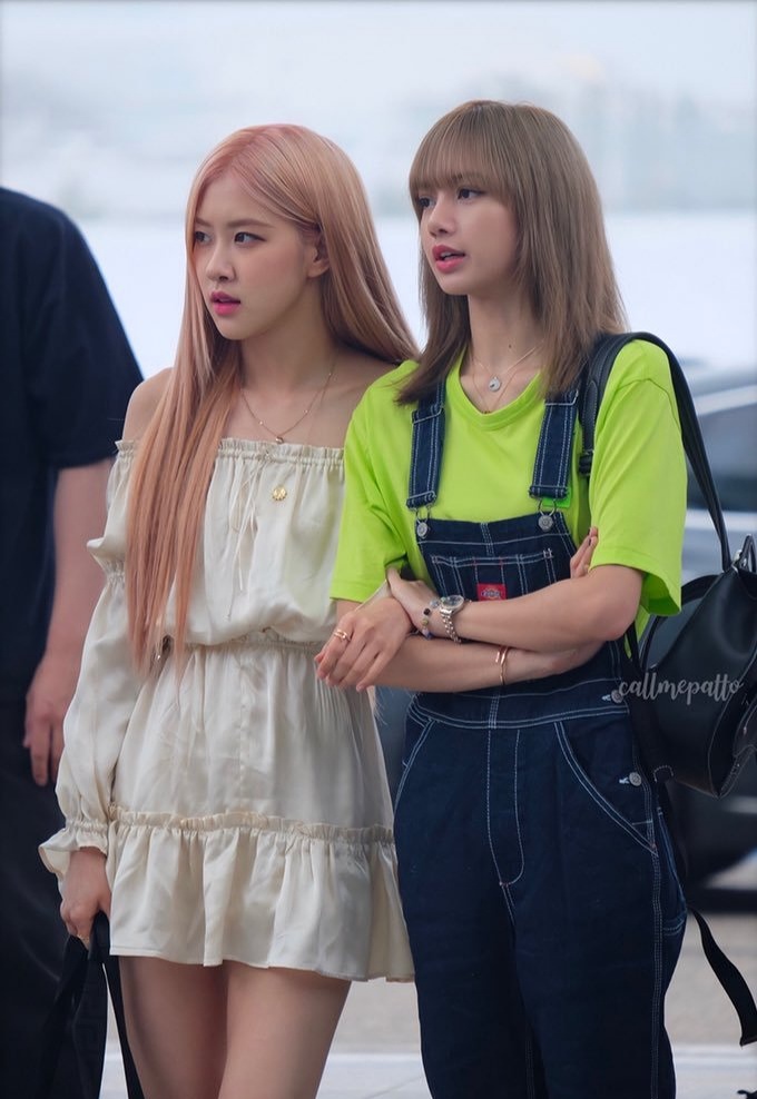 blackpink rosé 朴彩英 lisa 五花肉