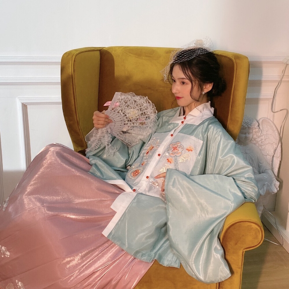 胡阿小小