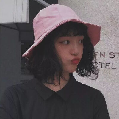 收集   点赞  评论  〔软妹头像〕〔圣诞头像〕〔女生头像〕〔红色
