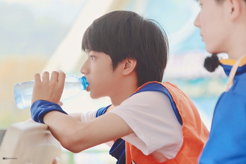 刘耀文|时代少年团tnt|饭拍饭修|图源微博见logo