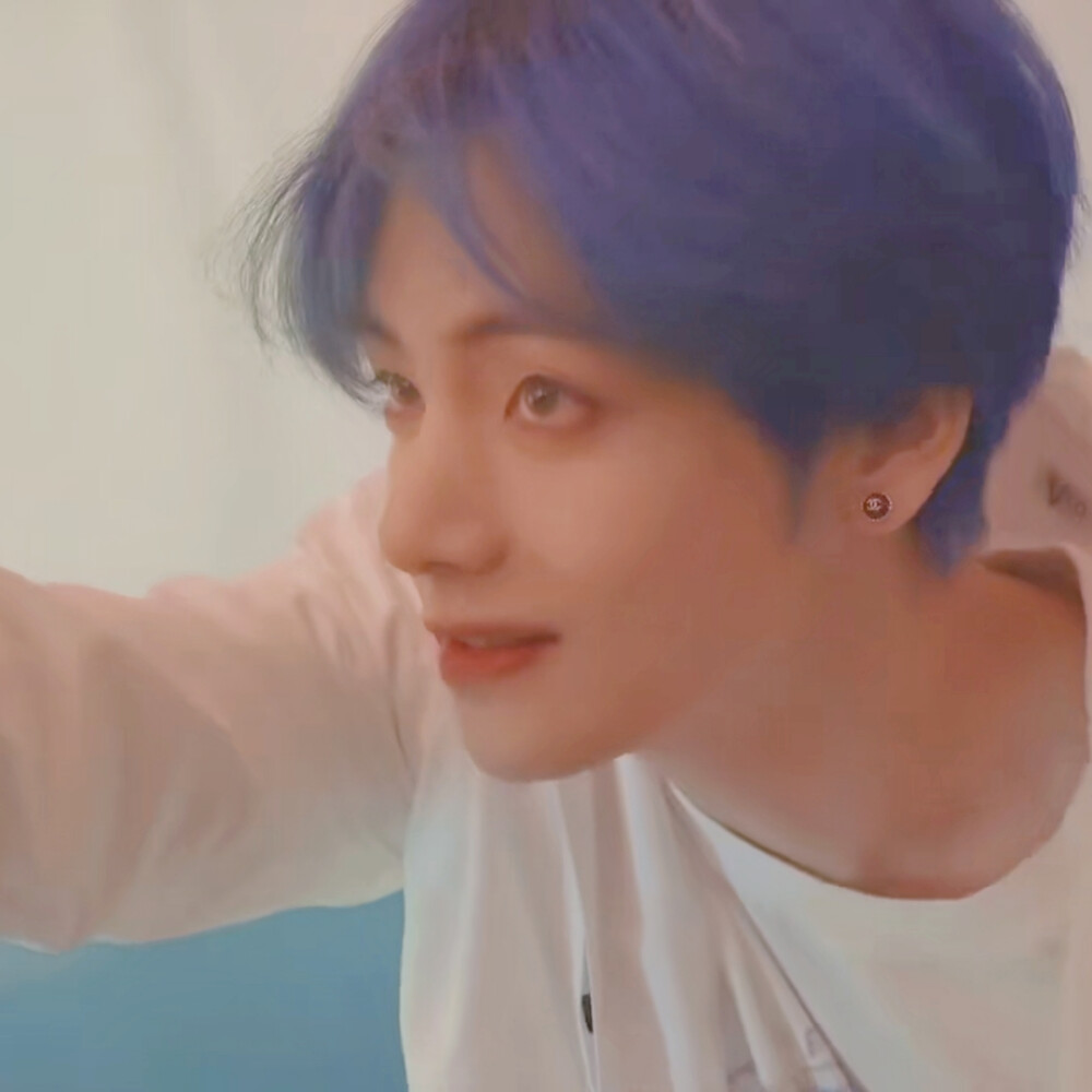 bts 金泰亨自截头像