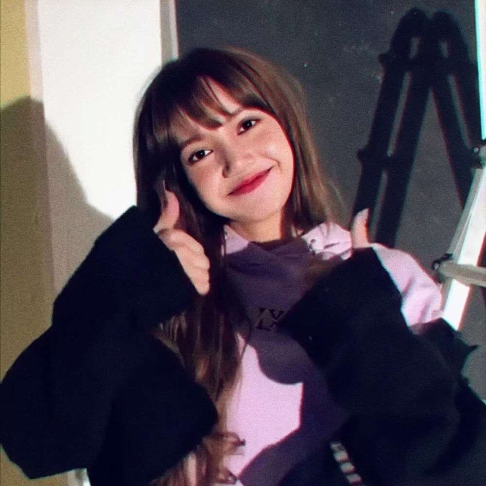 blackpinklisa身材,blackpinklisa全身 lisa 泰国籍歌手 blackpink成员