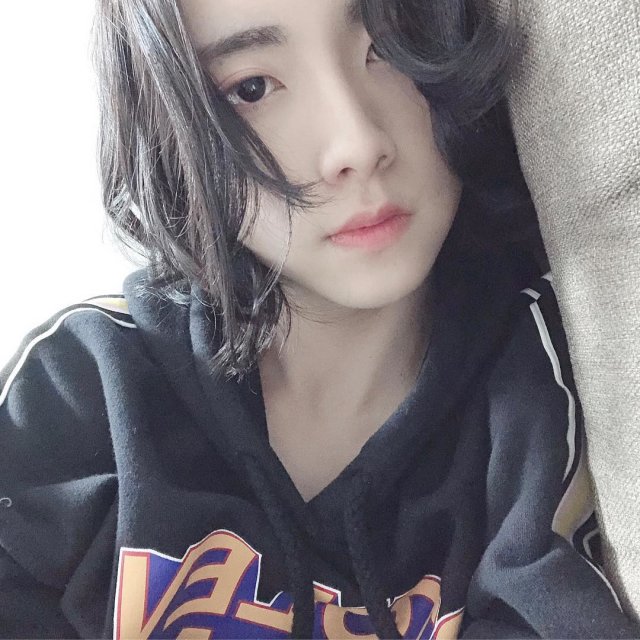 板垣李光人女装照图片