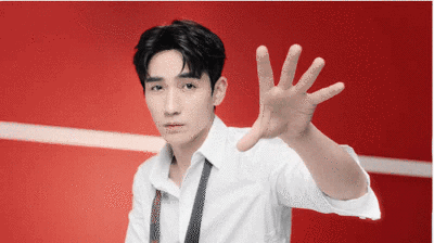 朱一龙,refa短片(图源@refa微信公众号,自裁)