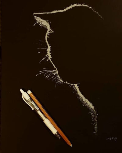 极简主义逆光素描,完美体现光影的魅力!英国艺术家 zulf