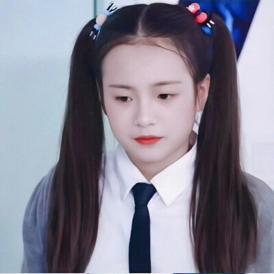 李庚希头像. 好喜欢姐姐的《小欢喜》和《同学两亿岁》二转标明.