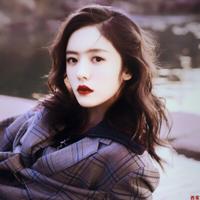 蔡文静//何妍//掌中之物//壁纸//头像