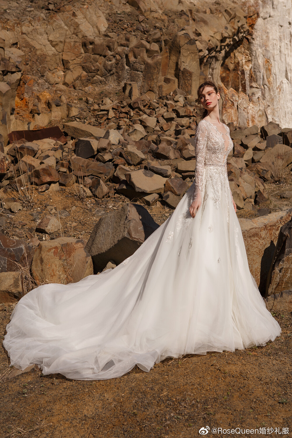 rosequeen婚纱礼服 图片来源于官方微.