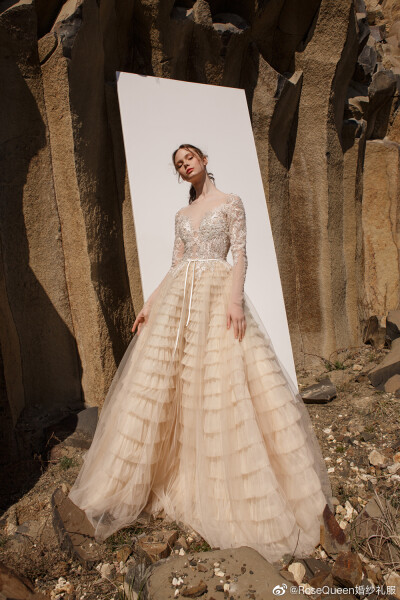rosequeen婚纱礼服 图片来源于官方微.