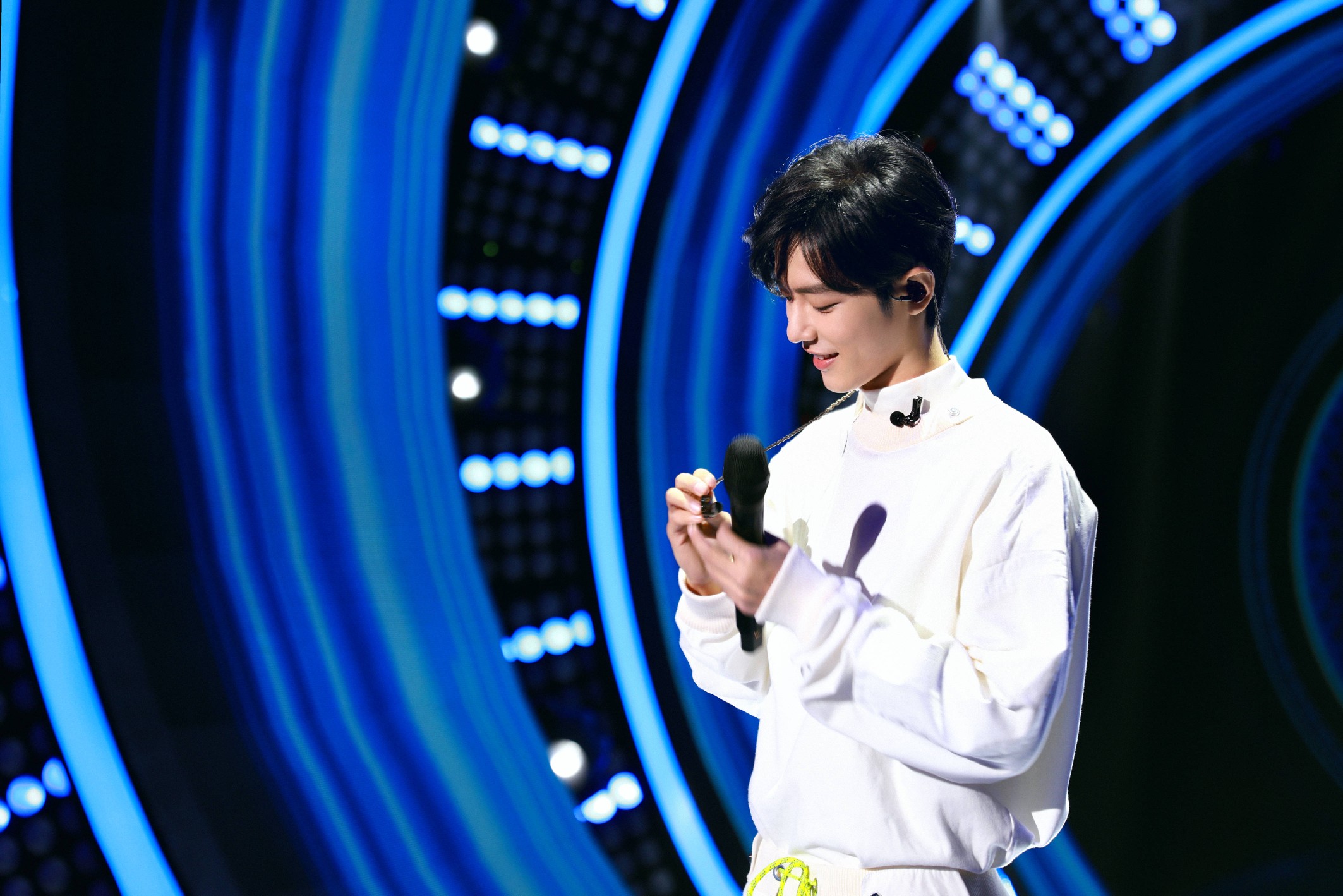 肖战《我们的歌》 - 堆糖,美图壁纸兴趣社区