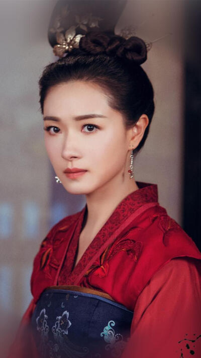 万茜