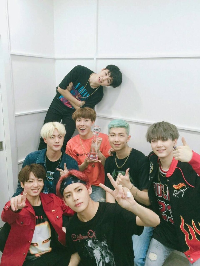 防弹少年团 bts