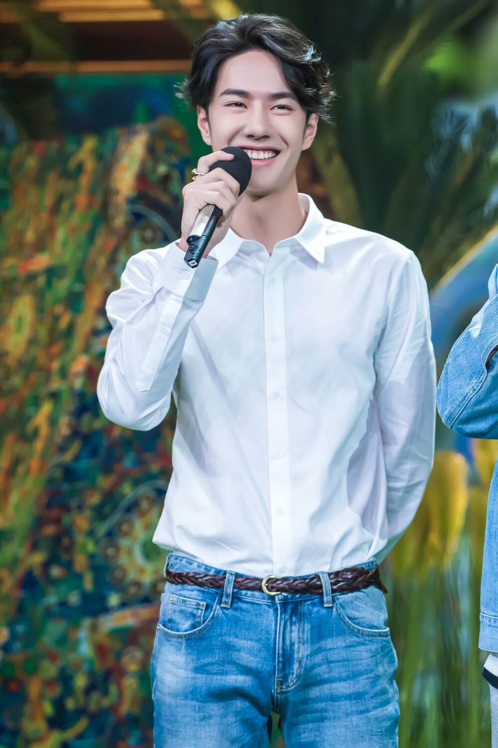 天天向上王一博 cr:一骑绝尘