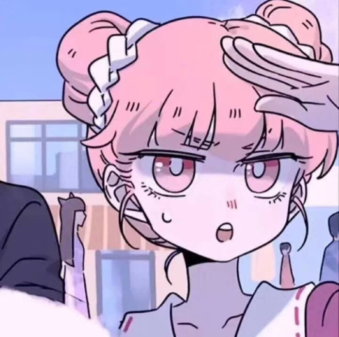 粉色头发的女孩