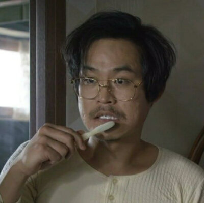 金社长x豹子女士/情侣头像人生就像一盒各种口味的巧克力一样打开之前