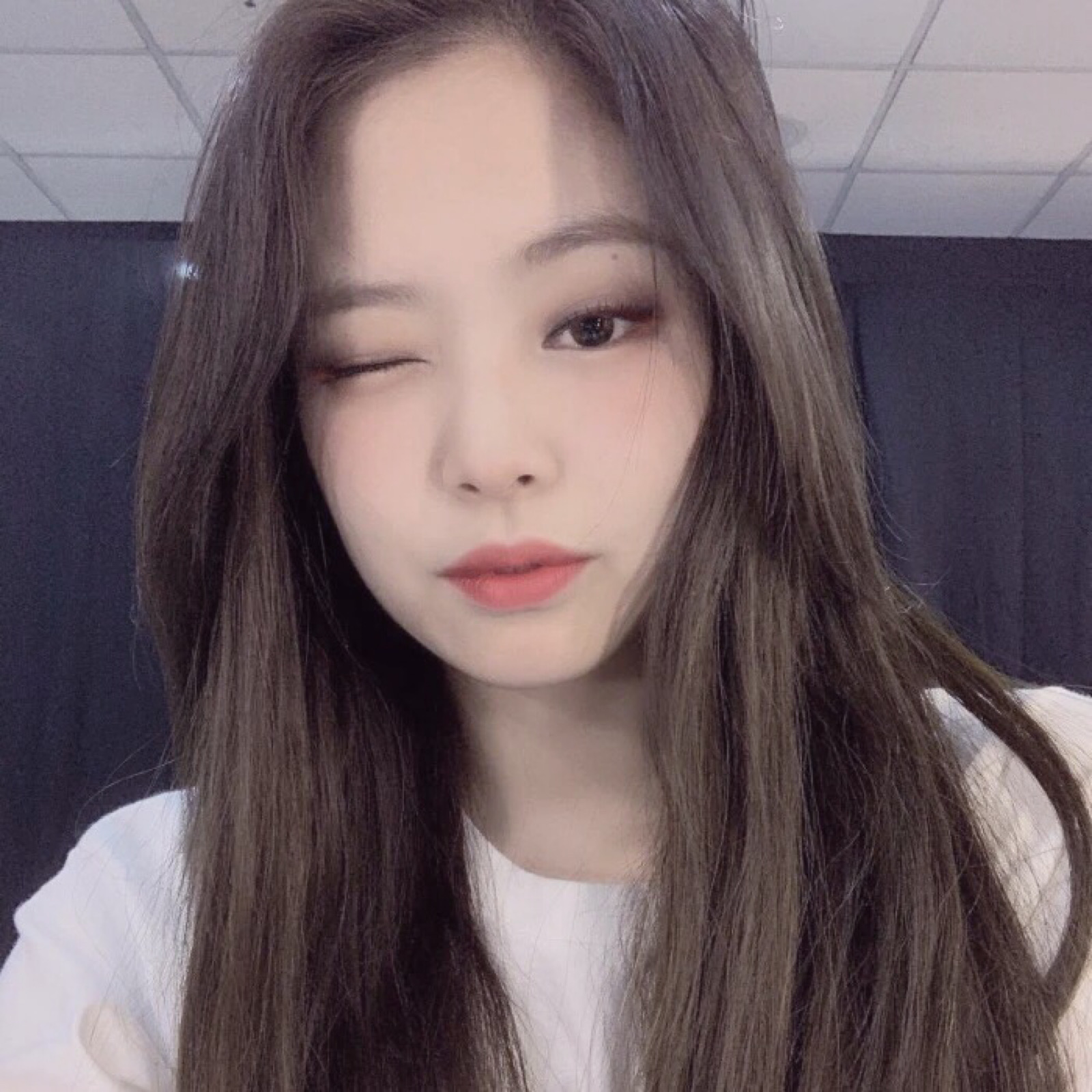 jennie盲人艺术家头像图片