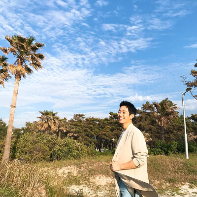 丁海寅ins