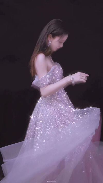 收集   点赞  评论  angelababy 0 0 钟于杨颖  发布到  默认专辑