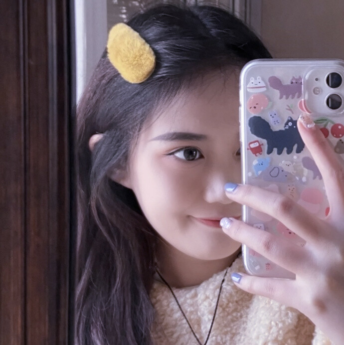 女头 女生头像 礼貌拿图评论喜欢关注收藏微信公众号:壁纸头像班长