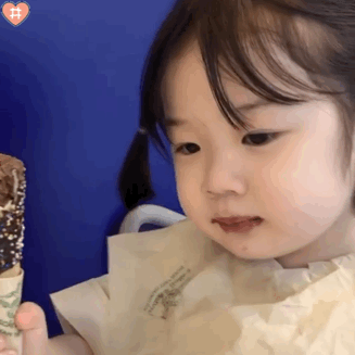 小女孩吃雪糕头像图片