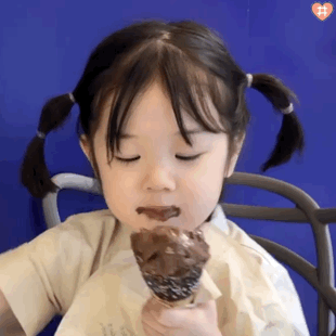 吃雪糕表情包小女孩图片