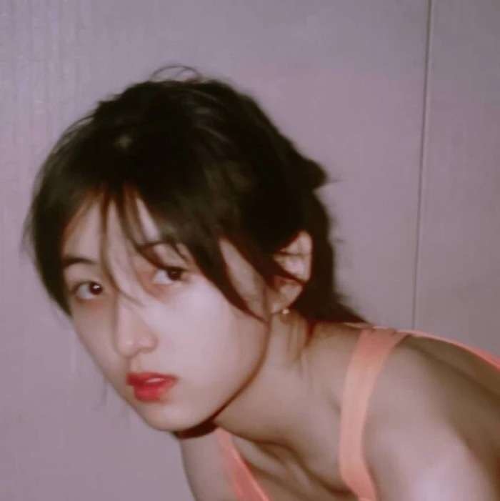 张子枫头像可爱女头