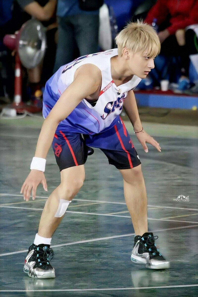 黄子韬 z.tao