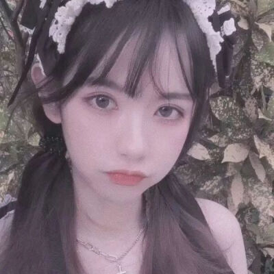 干净女头朦胧