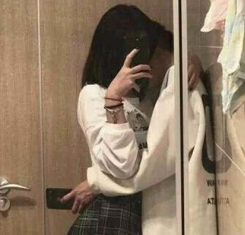 情侣头像(如果另一半找不到就进专辑叭)