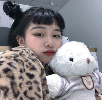 ins白衬衫女头