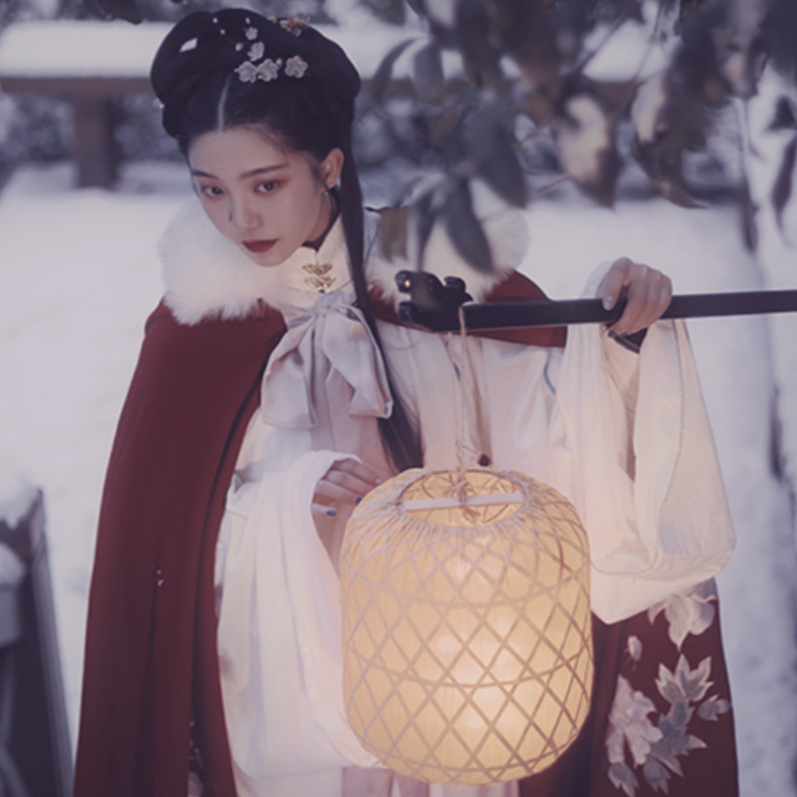 " 秦软玉の自截 古风头像/汉服女头