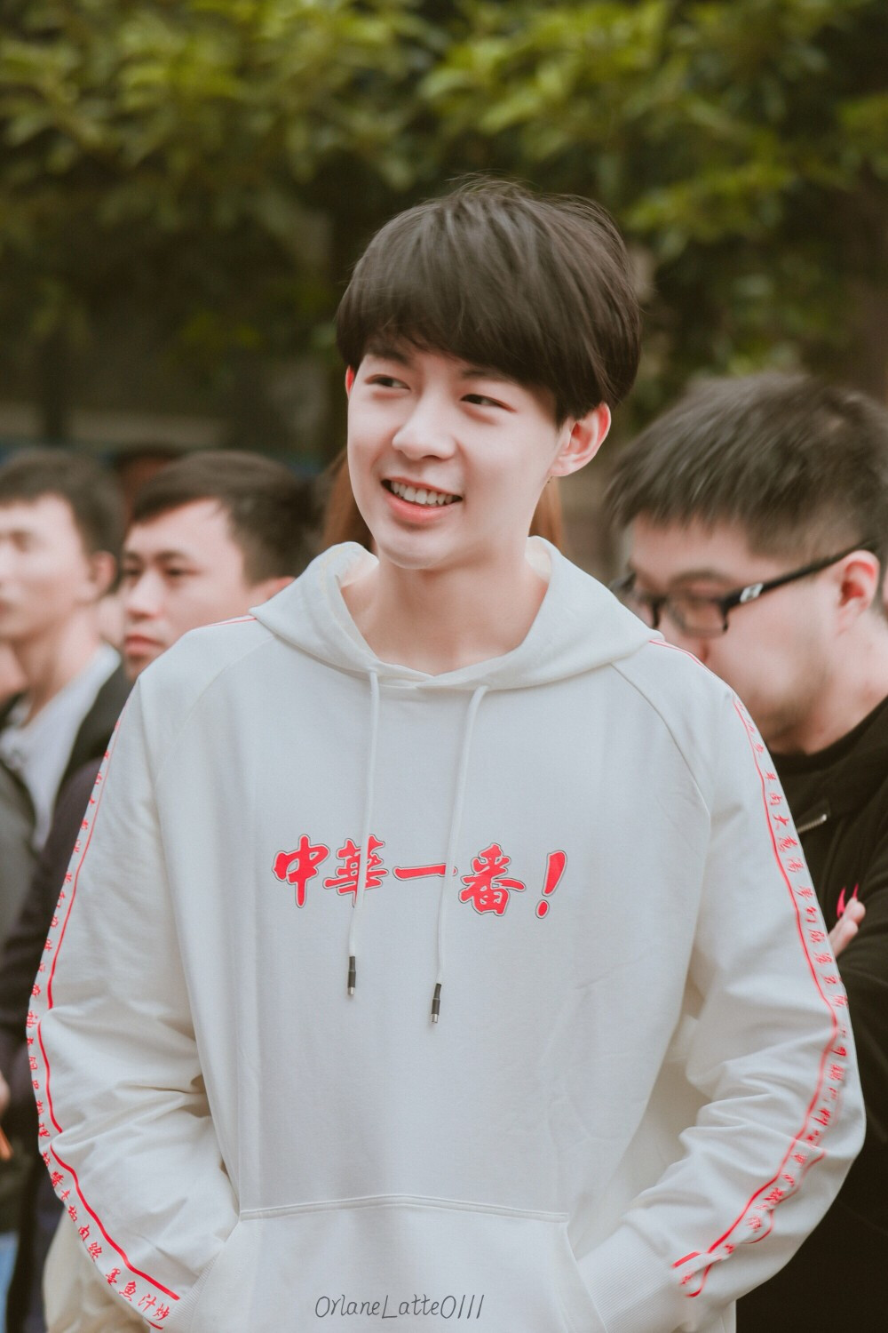 朱元冰 