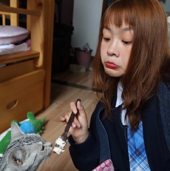 宝藏小姐姐☆ wb:萝卜不黄