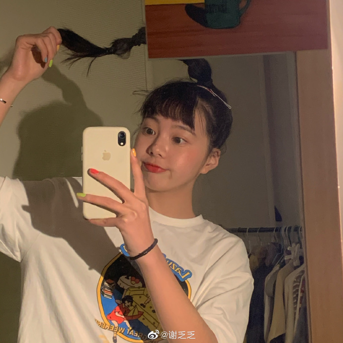 可爱搞怪女生头像