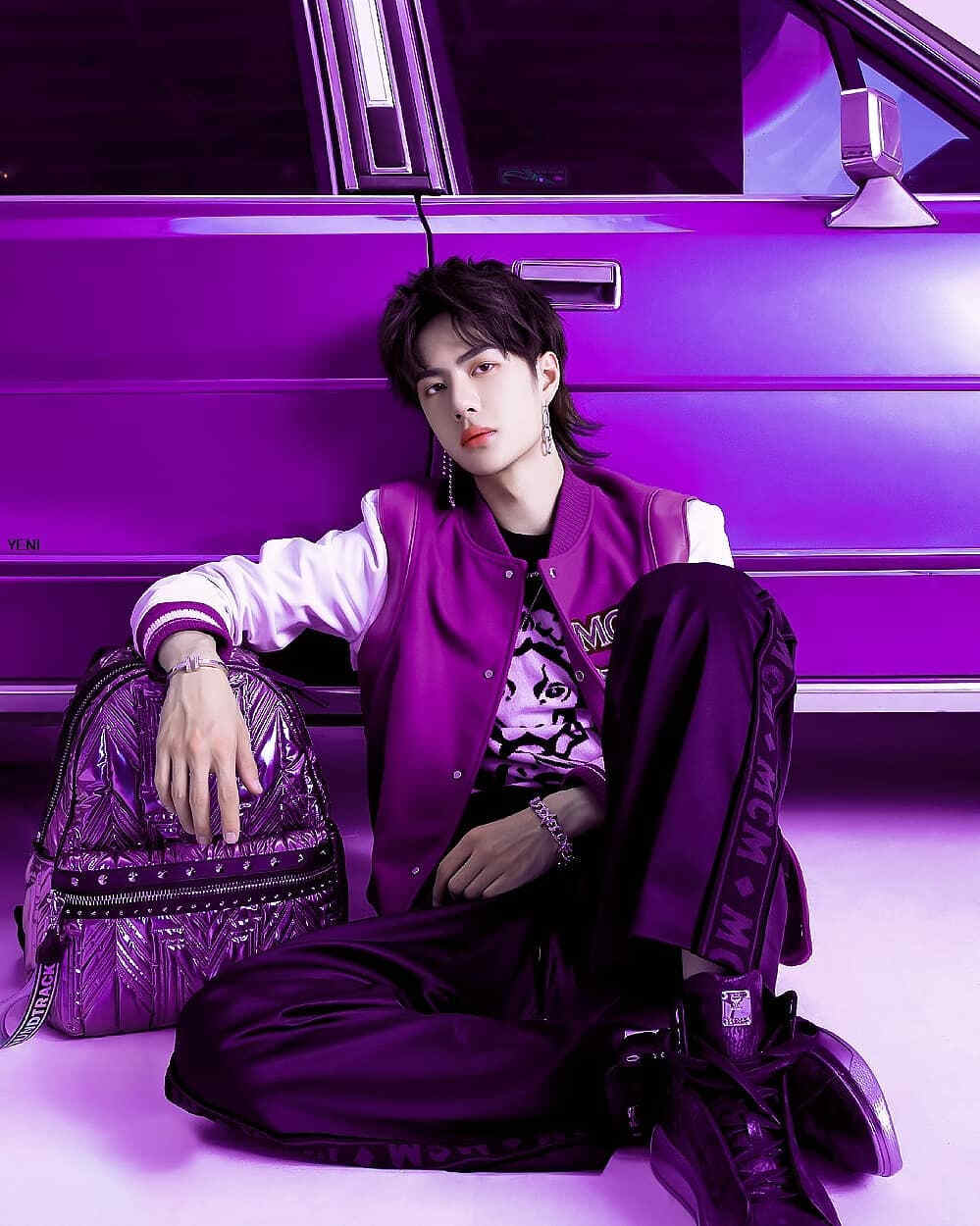 王一博紫色西装图片图片