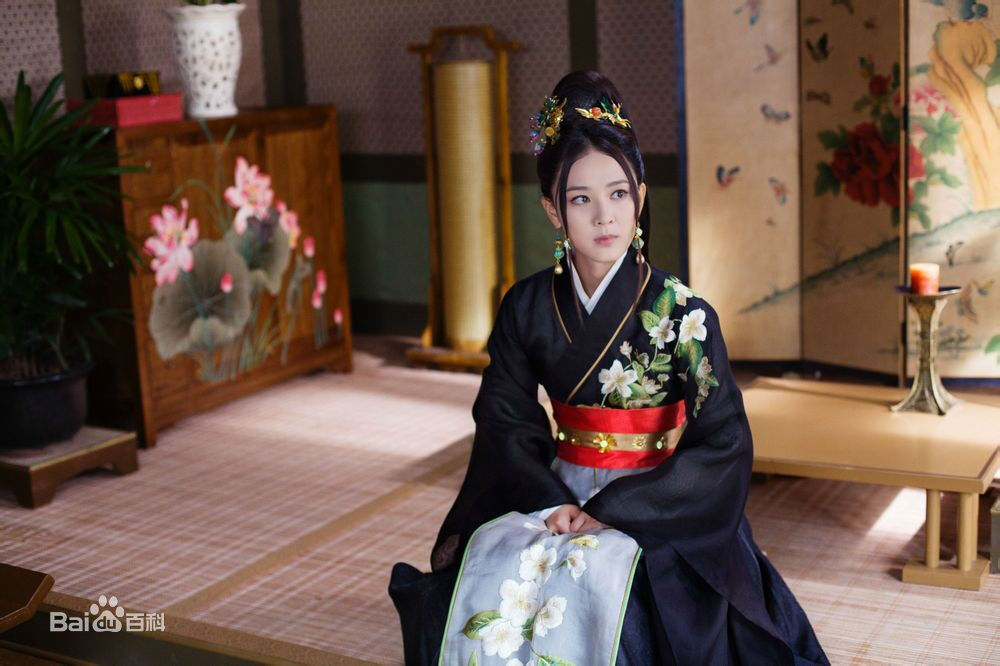华娇 饰 颜婉