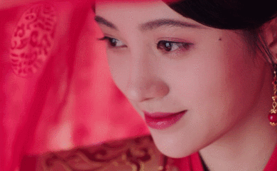 鞠婧祎眨眼动图