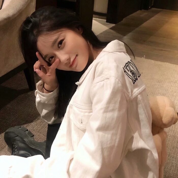 女生头像 dt小何在吗