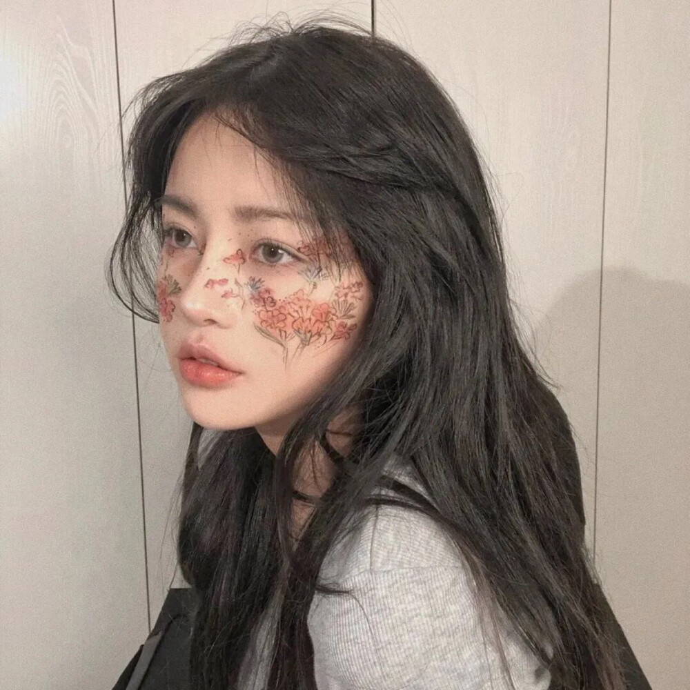 白色女头|真的放开你了,放的狠话,是给自己听的.