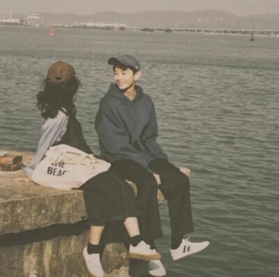 在海边的情头