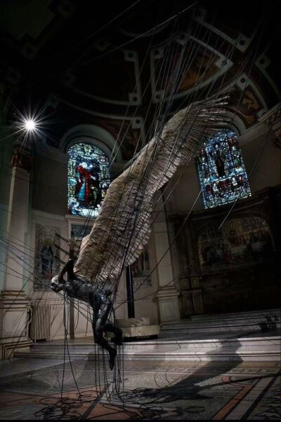 lucifer (morningstar) 由艺术家paul fryer用蜡雕塑的大天使路西法