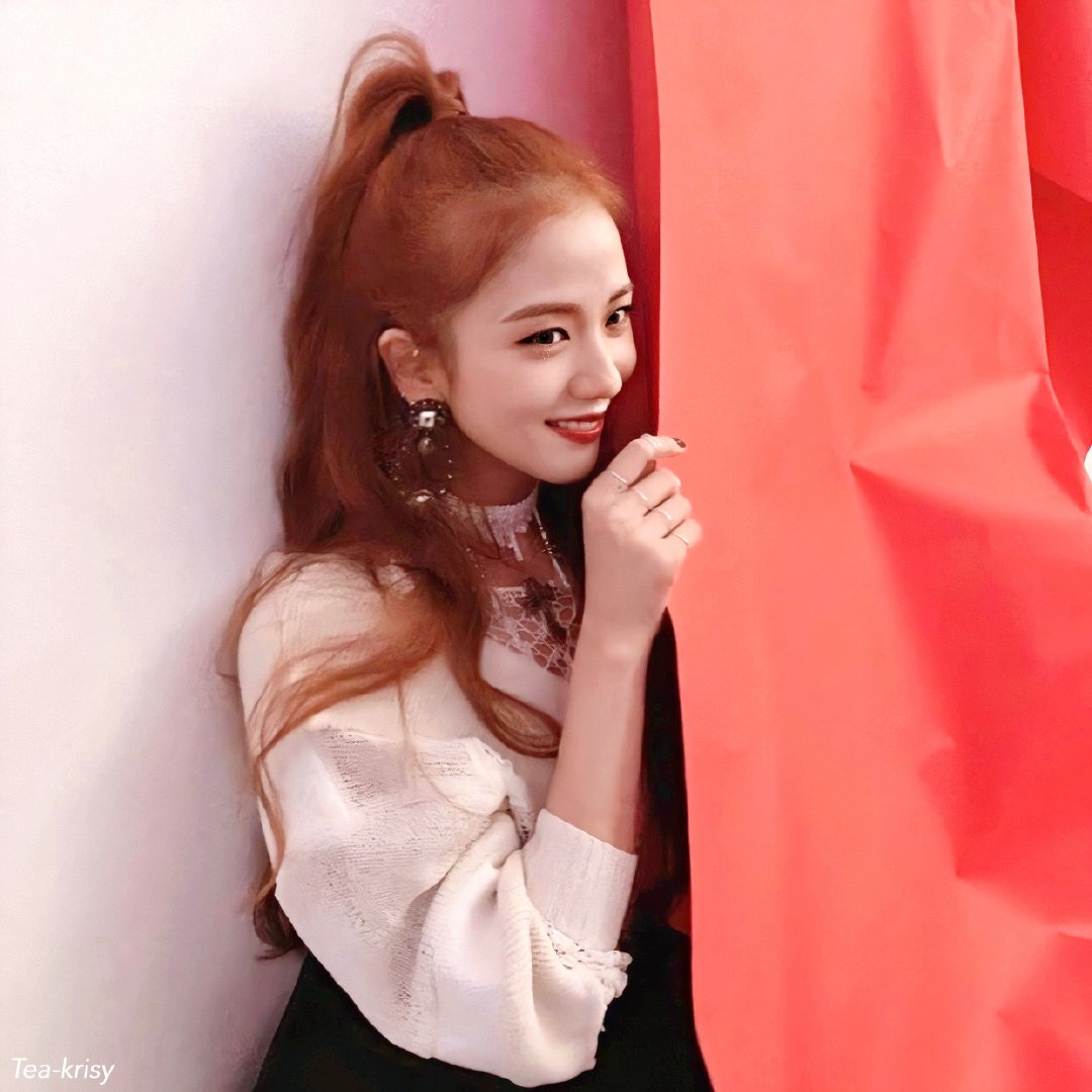 blackpink智秀头像,blackpink金智秀 blackpink 金智秀jisoo 头像 壁纸 背景图