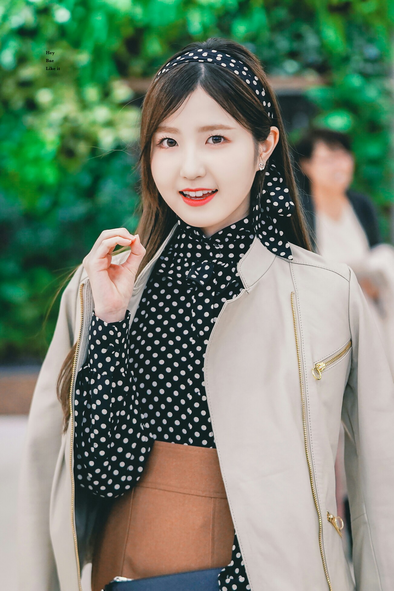 4月7日 19:37   关注  logo izone iz*one iz one iz one 赞 评论