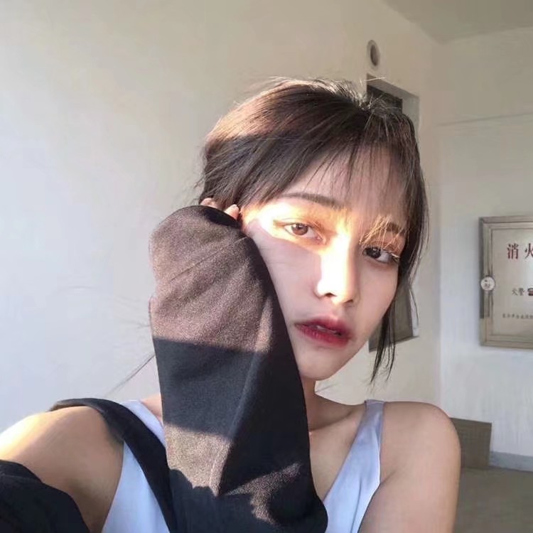 优质风格女生头像 伸手党司马