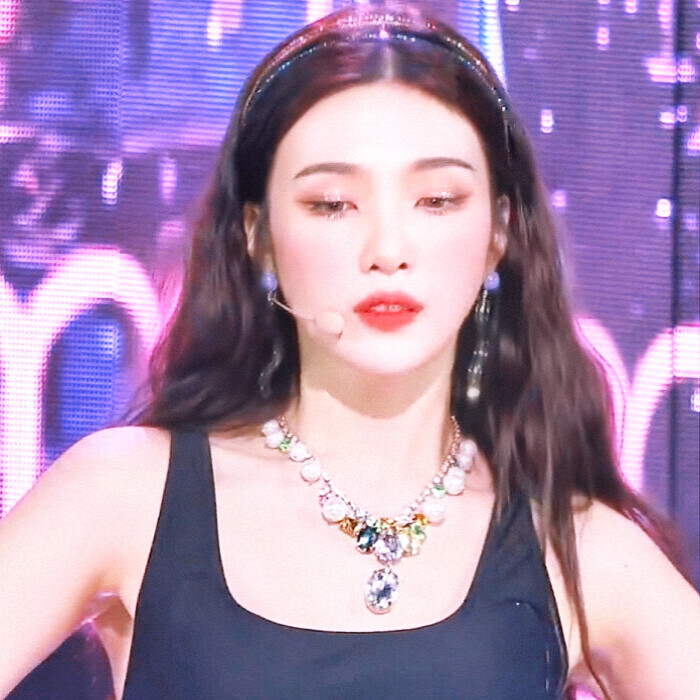 朴秀荣 joy red velvet 韩国 女明星 爱豆 金千唯自调头像抱图dd禁盗