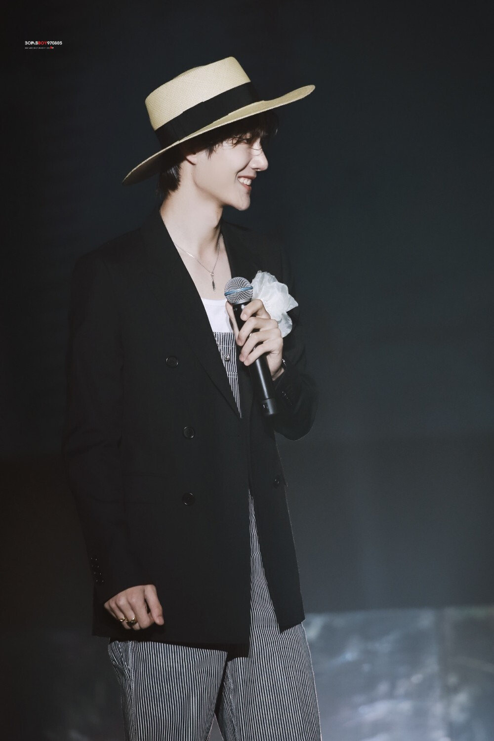 王一博陈情令南京演唱会