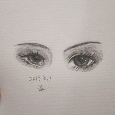 眼睛手绘铅笔